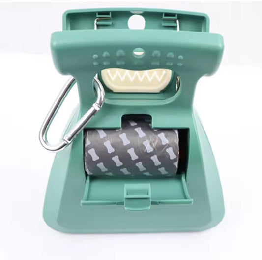 "Dog Travel Pooper Scooper – Foldable Waste Picker with Eco-Friendly Bags"
